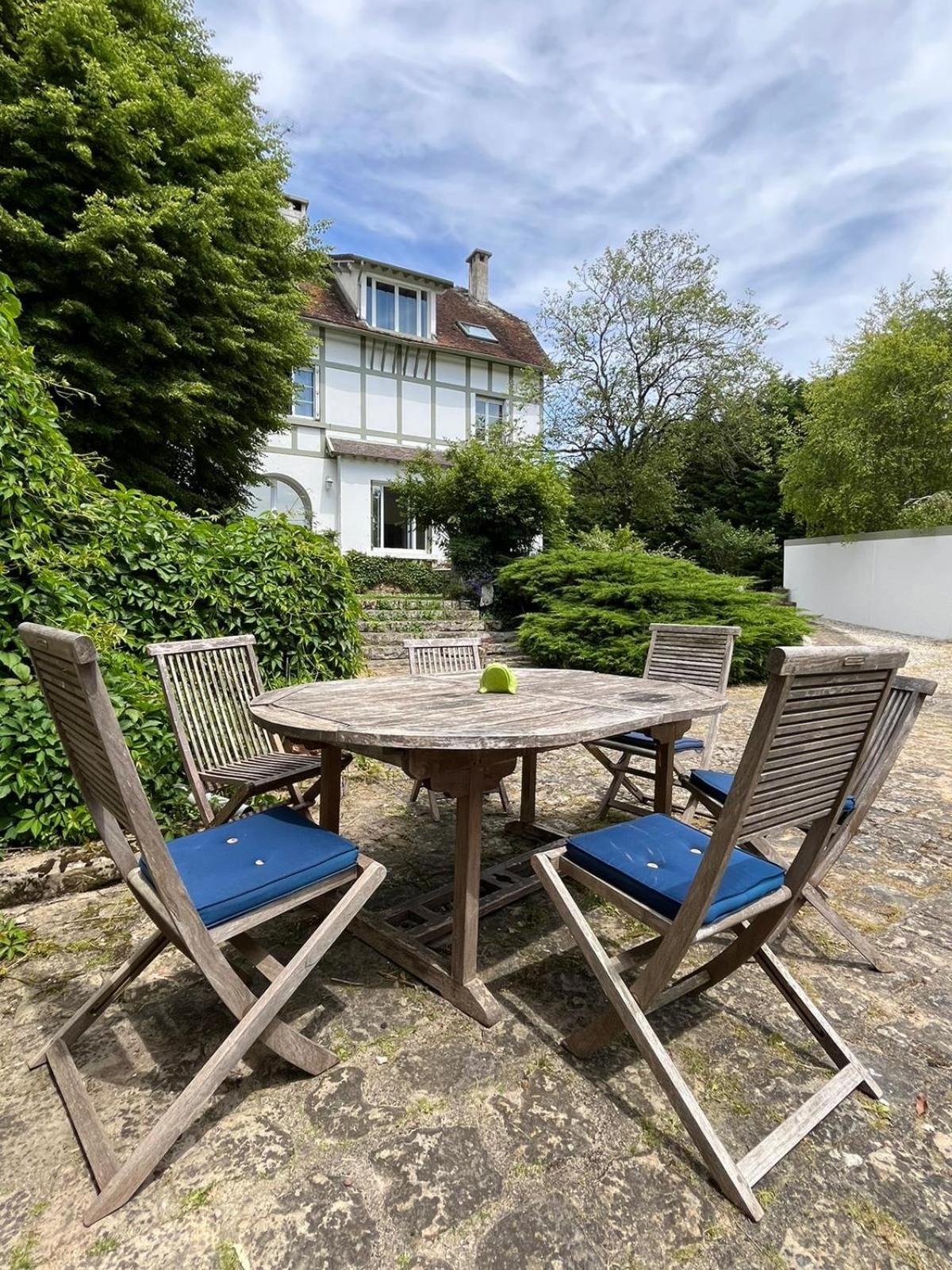 Les Ecuries Bed & Breakfast Recloses Exterior photo